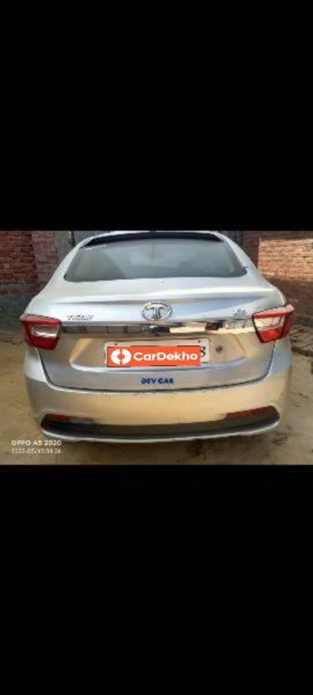 https://images10.gaadi.com/usedcar_image/3572346/original/processed_1169b8a7-393a-4ccb-951f-af65c1adabcf.jpg?imwidth=6401