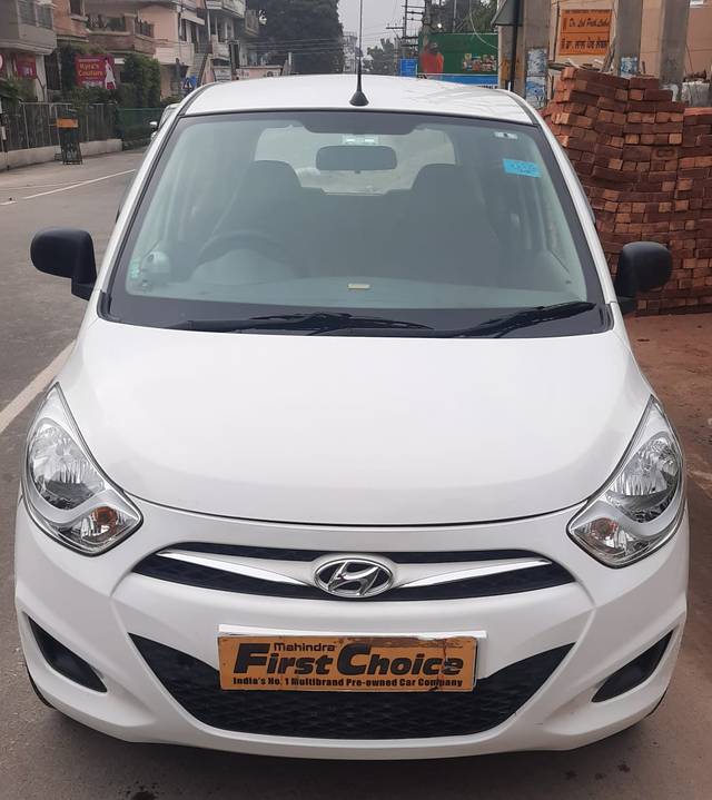 https://images10.gaadi.com/usedcar_image/3572516/original/492828__cover_image-20220111155819.jpg?imwidth=6400