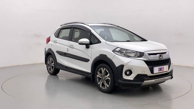 https://images10.gaadi.com/usedcar_image/3572558/original/223faa02-e310-4b13-bb77-82220920ac44__43.jpg?imwidth=6400