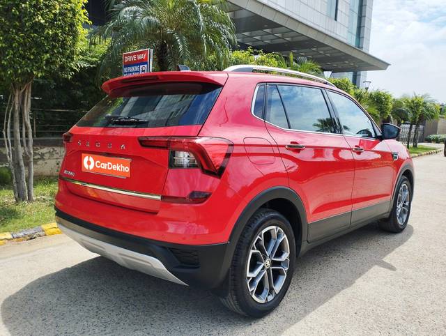 https://images10.gaadi.com/usedcar_image/3572618/original/processed_img2867486__used_car_2867486_1694431987.jpg?imwidth=6402