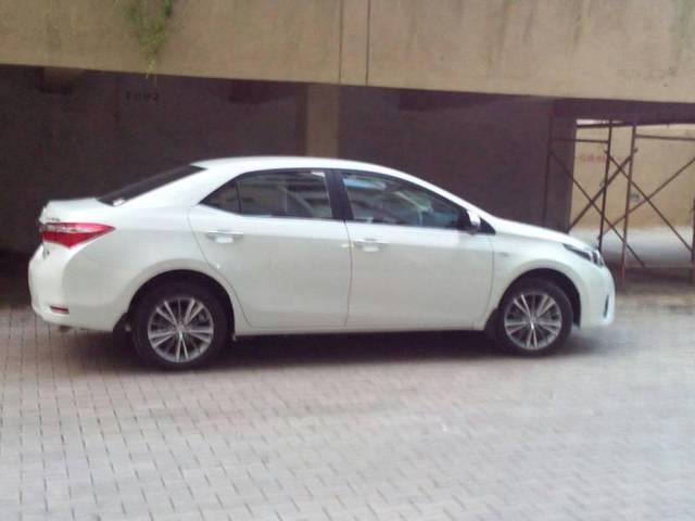 https://images10.gaadi.com/usedcar_image/3572817/original/processed_73dd6d02-30e4-44be-902b-739b529f10a7.jpg?imwidth=6400