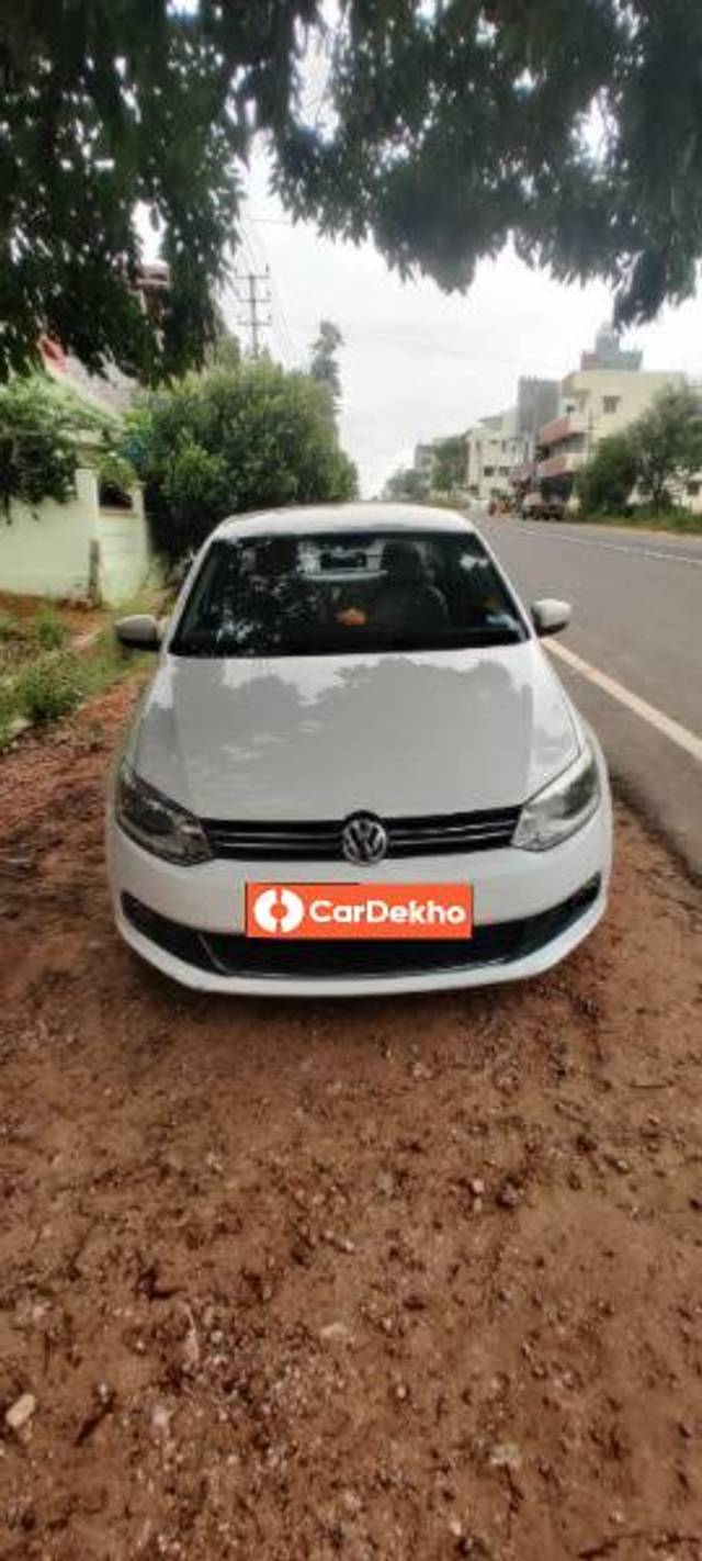 https://images10.gaadi.com/usedcar_image/3573022/original/processed_9606e8d7-b3bb-4696-9b2f-bcc06b6ed88c.jpg?imwidth=6400