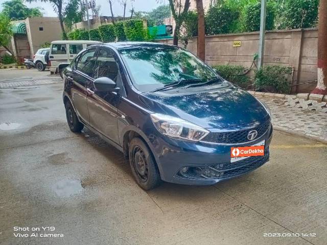 https://images10.gaadi.com/usedcar_image/3573044/original/processed_6e844515-91d5-457e-8238-90b6be572fc3.jpg?imwidth=6400
