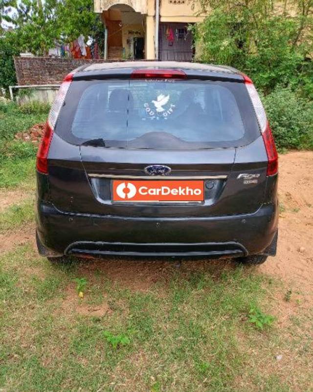 https://images10.gaadi.com/usedcar_image/3573101/original/processed_0a6aea87-0fd2-47f8-8f76-288c7876e4e5.jpg?imwidth=6402