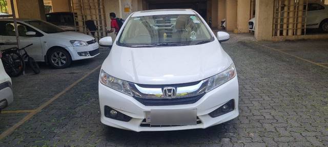 https://images10.gaadi.com/usedcar_image/3573293/original/05__VCC_1784178_94_1693897484.jpg?imwidth=6400