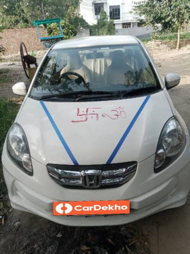 https://images10.gaadi.com/usedcar_image/3573302/original/processed_f745f729-b3d1-4990-8ee7-dcd9ade93e18.jpg?imwidth=6400