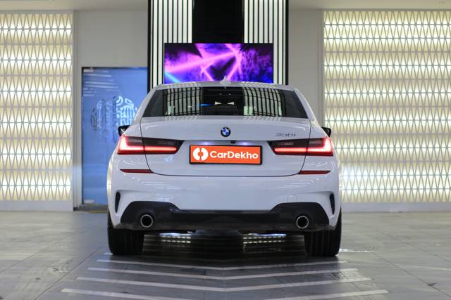 https://images10.gaadi.com/usedcar_image/3573316/original/processed_usedcar_img_5328_257331694503964_1694504058.JPG?imwidth=6402