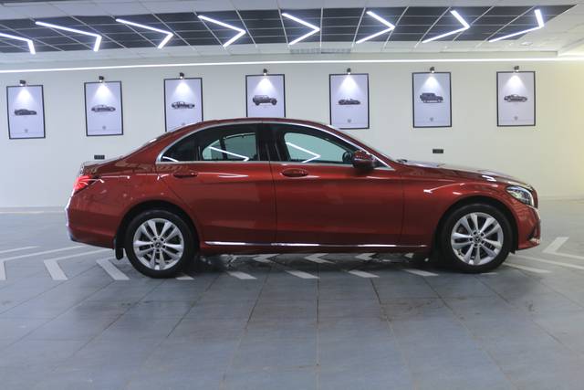 https://images10.gaadi.com/usedcar_image/3573411/original/usedcar_img_5260_257331694508042_1694508133.JPG?imwidth=6402