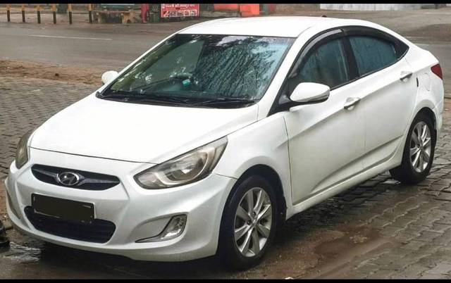 https://images10.gaadi.com/usedcar_image/3573436/original/processed_c3dbcb67-0541-4ee5-bca2-057b59896ff6.jpg?imwidth=6400