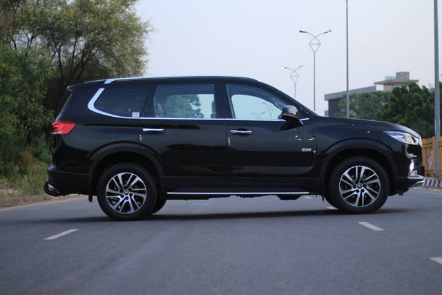 https://images10.gaadi.com/usedcar_image/3573455/original/usedcar_img_4871_257331694510149_1694510267.JPG?imwidth=6402