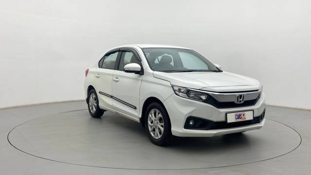 https://images10.gaadi.com/usedcar_image/3573462/original/c42e4f4c-9fb3-4563-8fac-0ed1e3f50819__43.jpg?imwidth=6400