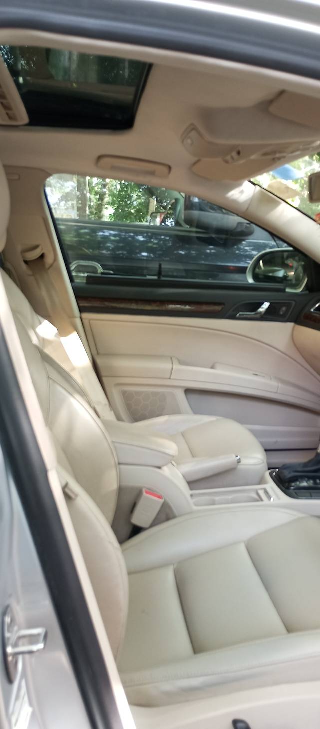 https://images10.gaadi.com/usedcar_image/3573688/original/img2868122__used_car_2868122_1694518899.jpg?imwidth=6402