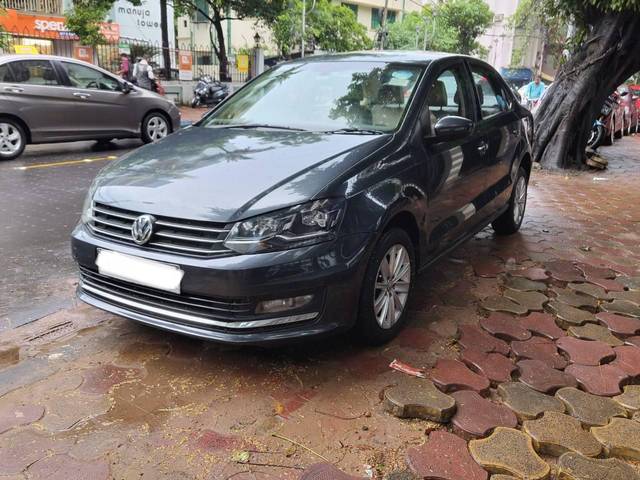 https://images10.gaadi.com/usedcar_image/3573819/original/processed_img2868226__used_car_2868226_1694522658.jpg?imwidth=6400