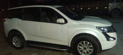 Mahindra XUV500 R W10 FWD Mahindra XUV500 R W10 FWD