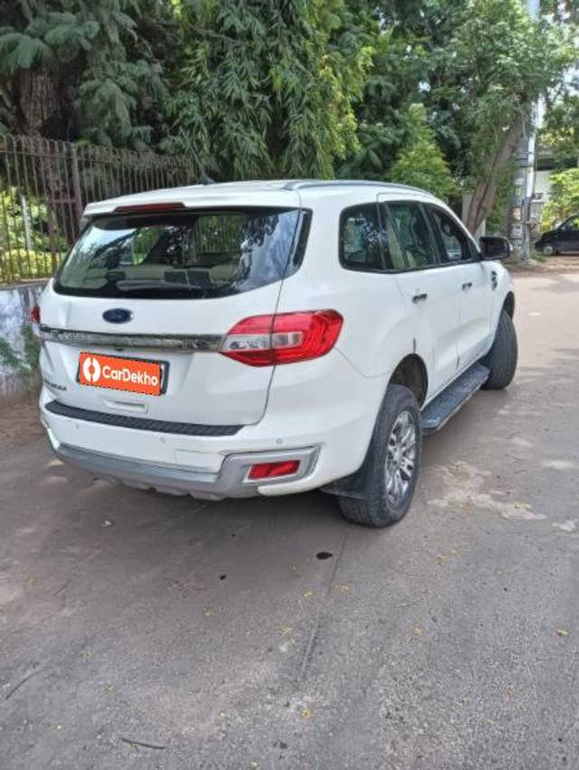 https://images10.gaadi.com/usedcar_image/3574089/original/processed_7241dfde-ebb7-4f79-a276-ce0df3812bf2.jpg?imwidth=6401