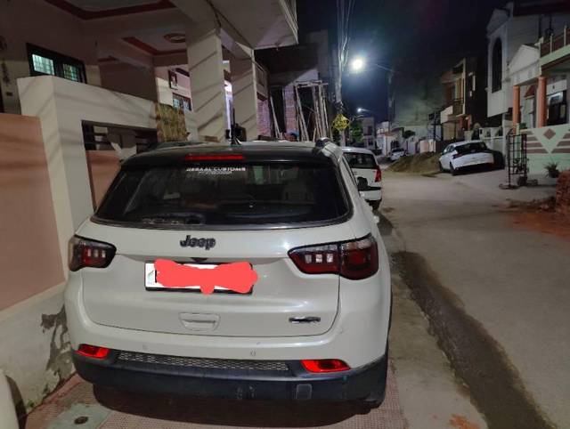 https://images10.gaadi.com/usedcar_image/3574131/original/processed_ce62c03f-415c-4b19-a392-b7836b205853.jpg?imwidth=6401
