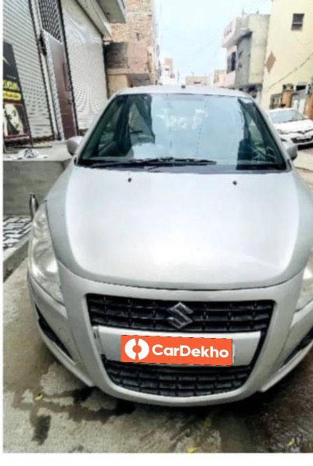 https://images10.gaadi.com/usedcar_image/3574164/original/processed_85a8ca3c-a50b-40b3-ba67-28ae01f4edb8.jpeg?imwidth=6400
