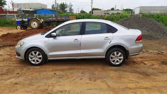 https://images10.gaadi.com/usedcar_image/3574275/original/processed_e0acda3e-84e1-48ca-b3f0-dc4b51e94196.jpg?imwidth=6402