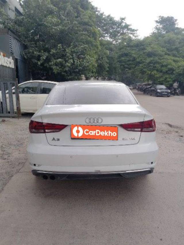 https://images10.gaadi.com/usedcar_image/3574361/original/processed_3f3a0530-e285-479a-8b25-70b733024127.jpeg?imwidth=6402
