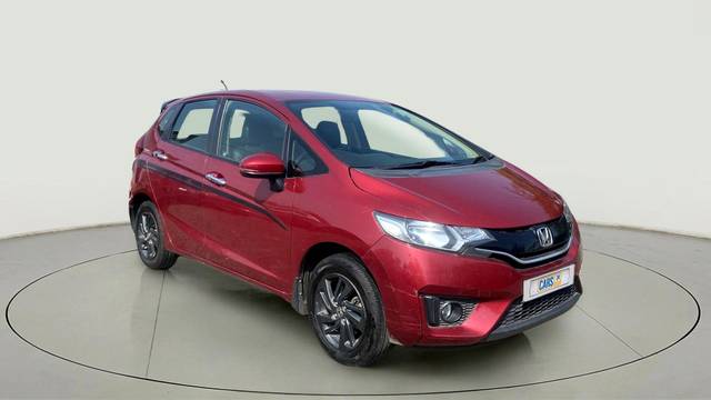 https://images10.gaadi.com/usedcar_image/3574379/original/usedcar_13508215766_84cb908a9d93439b8a2610b097220382_exterior_7_2868514_1694590166.jpg?imwidth=6400
