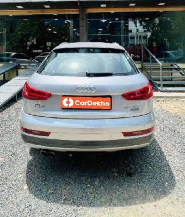 https://images10.gaadi.com/usedcar_image/3574435/original/processed_5222c328-3305-4769-ae8d-03e8a491fdfc.jpeg?imwidth=6401