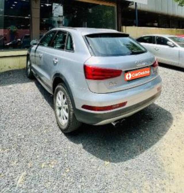 https://images10.gaadi.com/usedcar_image/3574435/original/processed_93b810d9-7d7a-438a-91a4-4e0c9e866910.jpeg?imwidth=6402