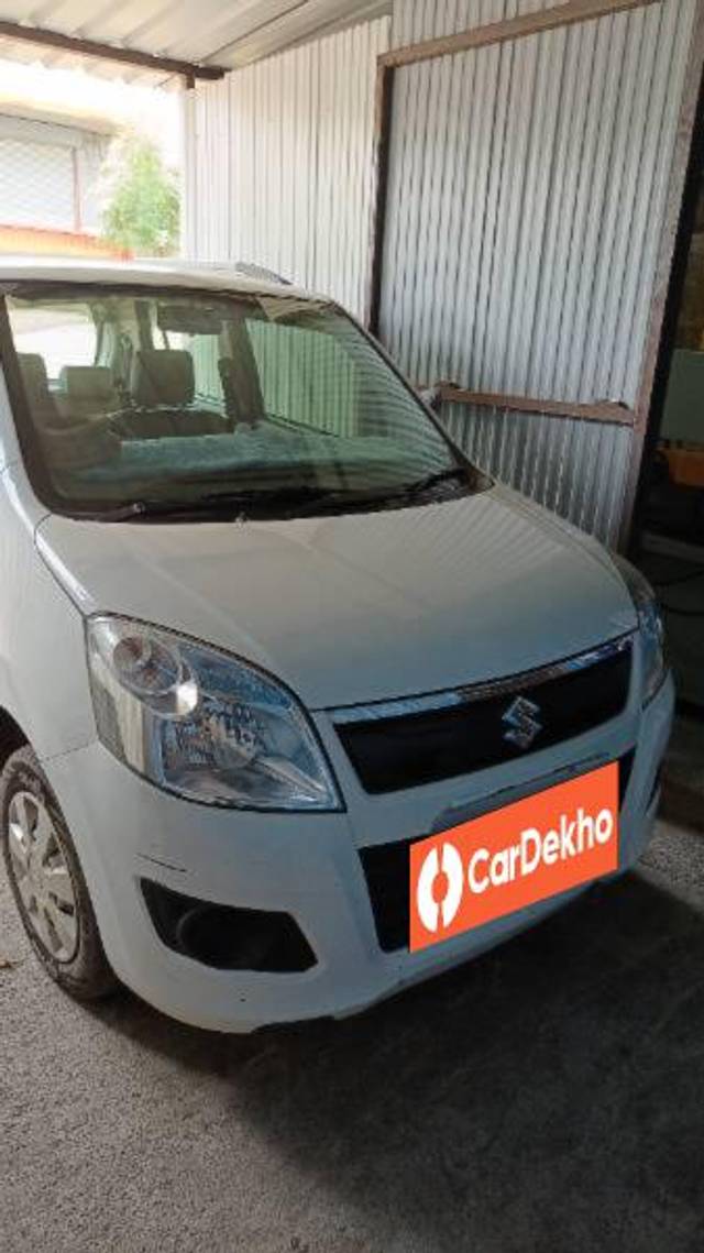 https://images10.gaadi.com/usedcar_image/3574439/original/processed_320b38da-bf88-4552-ba9a-0e7542a59a57.jpeg?imwidth=6401