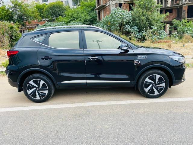 https://images10.gaadi.com/usedcar_image/3574518/original/processed_usedcar_whatsappimage2023_09_13at15603pm_1__9301694594368_1694594388.jpeg?imwidth=6401