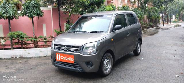 https://images10.gaadi.com/usedcar_image/3574622/original/processed_img2868694__used_car_2868694_1694599723.jpg?imwidth=6402
