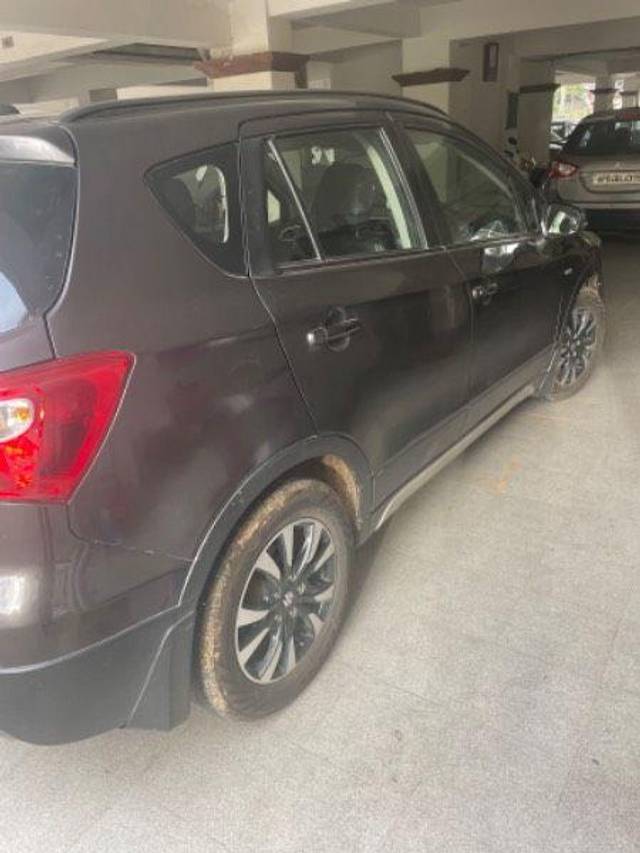 https://images10.gaadi.com/usedcar_image/3574923/original/processed_b52e0929-0d62-4bf2-bcc4-b10263c158e6.jpeg?imwidth=6401