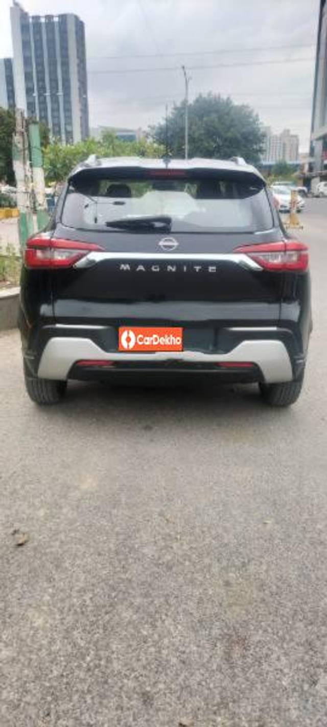 https://images10.gaadi.com/usedcar_image/3575140/original/processed_68f3c5b0-161a-4fda-807d-ed8287cf2852.jpg?imwidth=6401