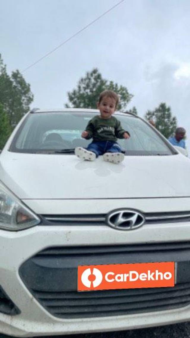 https://images10.gaadi.com/usedcar_image/3575145/original/processed_b0ee50c7-81e7-42ad-ab25-e0003c24238e.jpeg?imwidth=6402