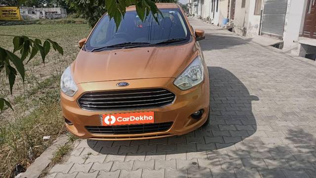 https://images10.gaadi.com/usedcar_image/3575205/original/processed_80d5e702-b95b-4fa2-bb16-175adb7c2b6b.jpg?imwidth=6400