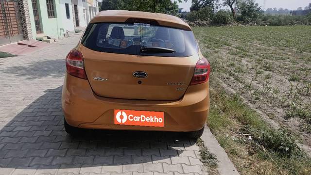 https://images10.gaadi.com/usedcar_image/3575205/original/processed_d969bb11-6570-4583-a76d-487935ea38bf.jpg?imwidth=6401