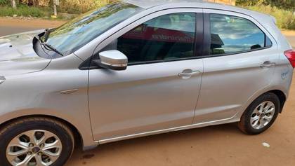 Ford Figo 1.5D Titanium MT Ford Figo 1.5D Titanium MT