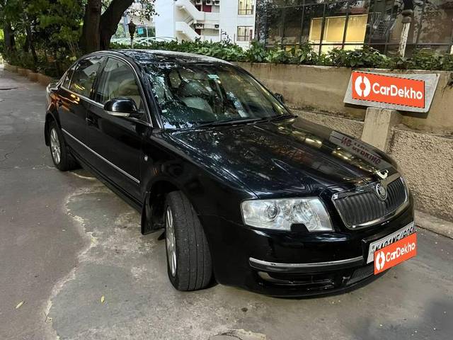 https://images10.gaadi.com/usedcar_image/3575384/original/processed_db92e7a6-d09b-400a-b0d6-bdd65de78367.jpeg?imwidth=6400