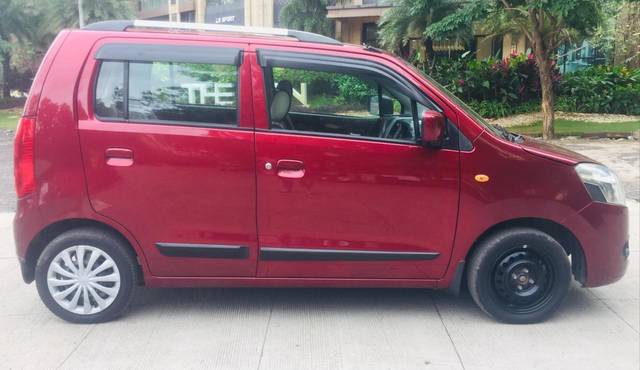 https://images10.gaadi.com/usedcar_image/3575406/original/processed_img2869158__used_car_2869158_1694672023.jpg?imwidth=6401