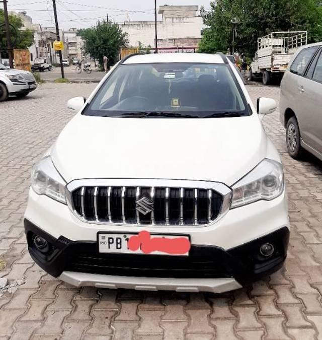 https://images10.gaadi.com/usedcar_image/3575427/original/processed_de352047-c5a5-4544-a3d0-ccadf2e18066.jpg?imwidth=6400
