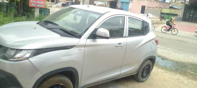 https://images10.gaadi.com/usedcar_image/3575505/original/processed_2b2d8c7c-f11a-421e-a33c-becf7755e5fd.jpg?imwidth=6401