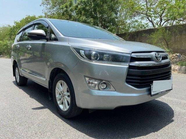 https://images10.gaadi.com/usedcar_image/3575785/original/processed_img2869435__used_car_2869435_1694684313.jpg?imwidth=6400