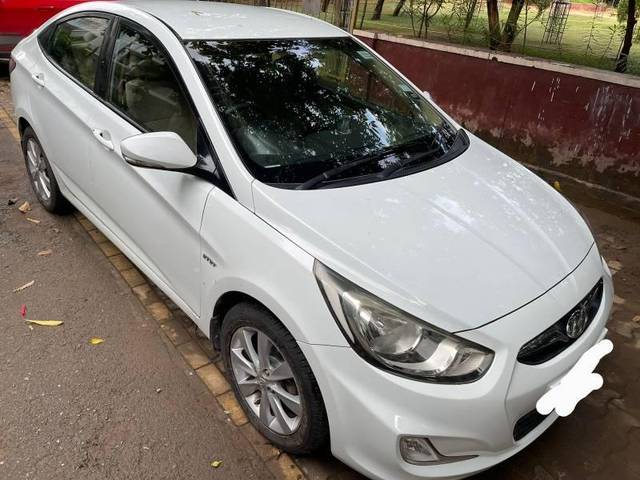 https://images10.gaadi.com/usedcar_image/3575820/original/processed_584a86aa-5517-48b3-a511-fedbe32e4d9c.jpg?imwidth=6400