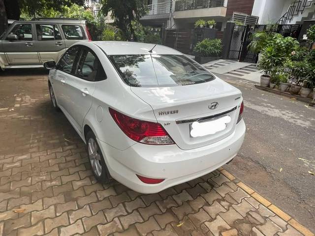 https://images10.gaadi.com/usedcar_image/3575820/original/processed_fc3c3dc7-4250-4e97-99d8-d4db21ae6715.jpg?imwidth=6402