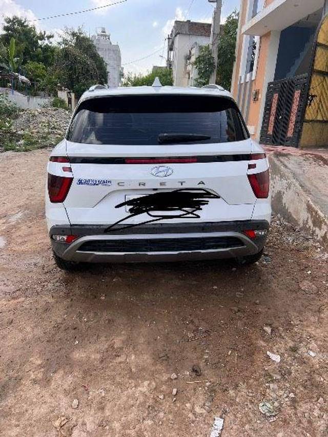 https://images10.gaadi.com/usedcar_image/3575859/original/processed_1cdaa332-3d87-491b-81cc-4d90349b0013.jpeg?imwidth=6402