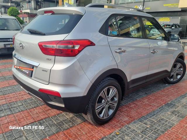 https://images10.gaadi.com/usedcar_image/3575904/original/processed_img2869516__used_car_2869516_1694689055.jpg?imwidth=6402