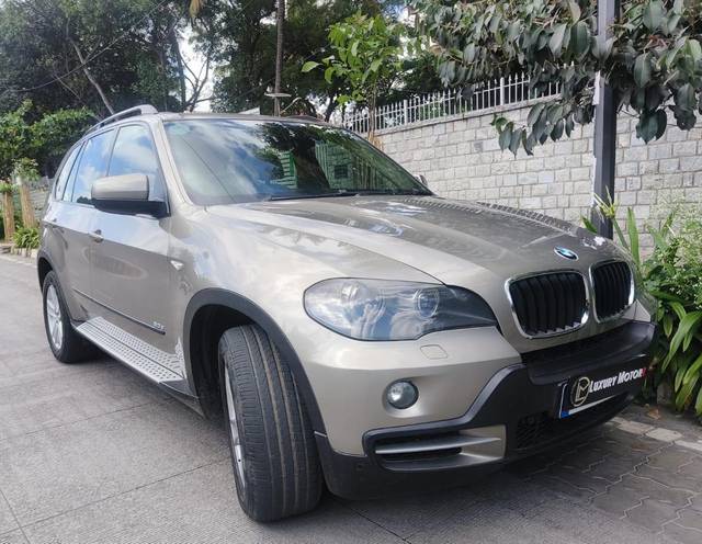 https://images10.gaadi.com/usedcar_image/3576016/original/processed_img2869594__used_car_2869594_1694694622.jpg?imwidth=6402