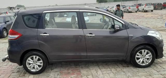 https://images10.gaadi.com/usedcar_image/3576140/original/processed_7c07cc85-9334-4fe0-9322-46283278b472.jpg?imwidth=6401