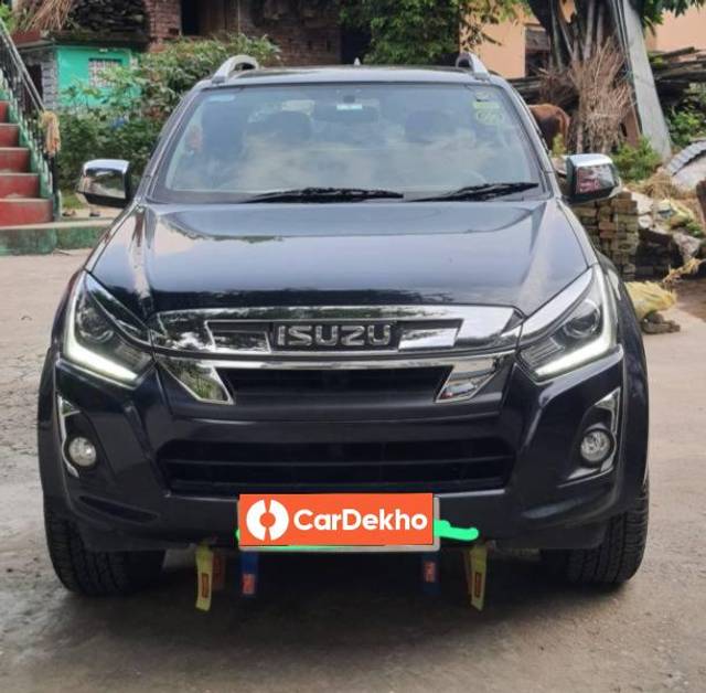 https://images10.gaadi.com/usedcar_image/3576142/original/processed_d989a8d6-2a7b-46ea-87b4-2ea33b31167d.jpg?imwidth=6400