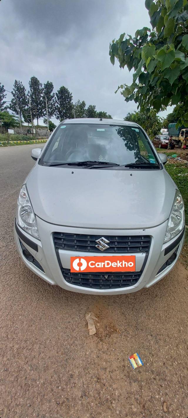 https://images10.gaadi.com/usedcar_image/3576196/original/processed_6562dcb9-87e8-407e-9d8e-cd36962c9833.jpg?imwidth=6400