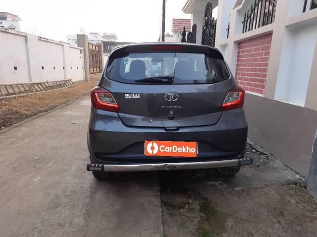 https://images10.gaadi.com/usedcar_image/3576235/original/processed_8cc1ea33-23d2-40c5-8cf7-1f762358d13f.jpg?imwidth=6401
