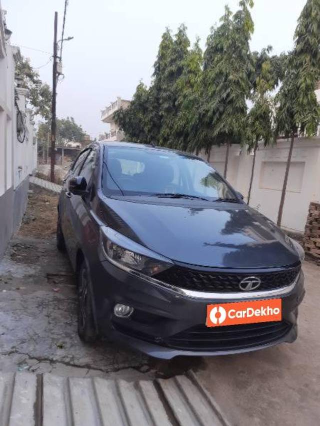 https://images10.gaadi.com/usedcar_image/3576235/original/processed_ef15f7ac-5485-4881-816b-cfc35a5f67a0.jpg?imwidth=6400